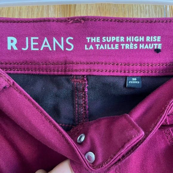Reitmans Super High Rise Petites Burgundy Jegging Sz 30 - Picture 3 of 4
